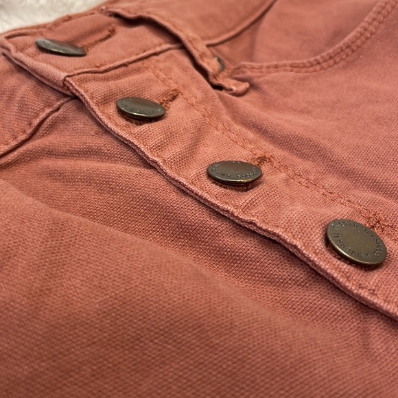 High Rise Midi Shorts - Picture 4 of 4